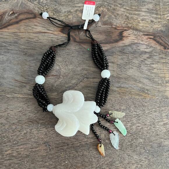 New Chinese Carved Magnolia Jade & Agate Black Beaded Adjustable Bracelet - Picture 1 of 7